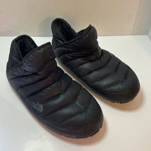 The North Face men’s Thermoball Traction Bootie black size US10